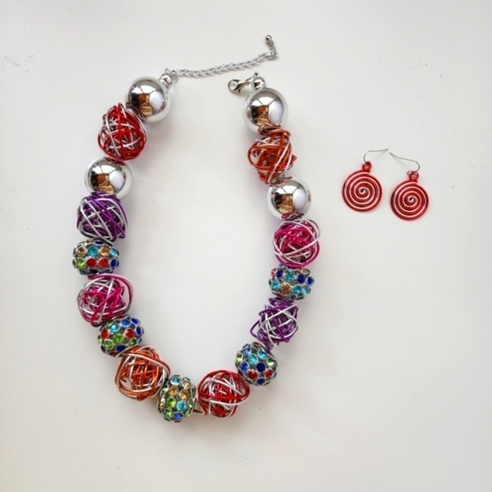 NWT Multicolor Swirl Silver Metal Ball Statement Necklace
